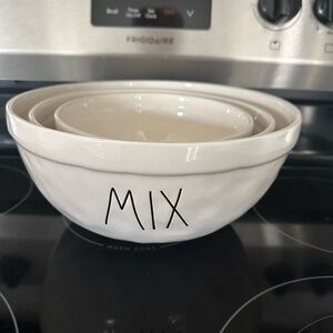 Rae Dunn Mixing Bowls Set